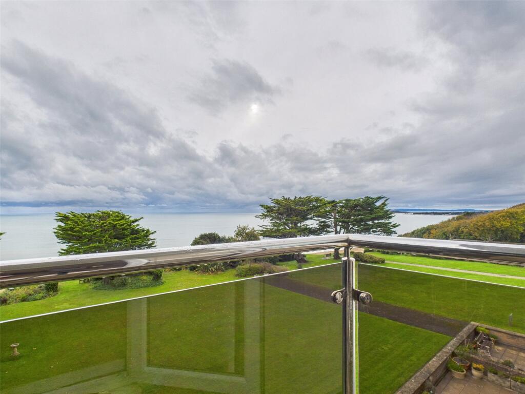 Palma Court, Wharncliffe Road, Highcliffe, Christchurch, BH23 photo 3