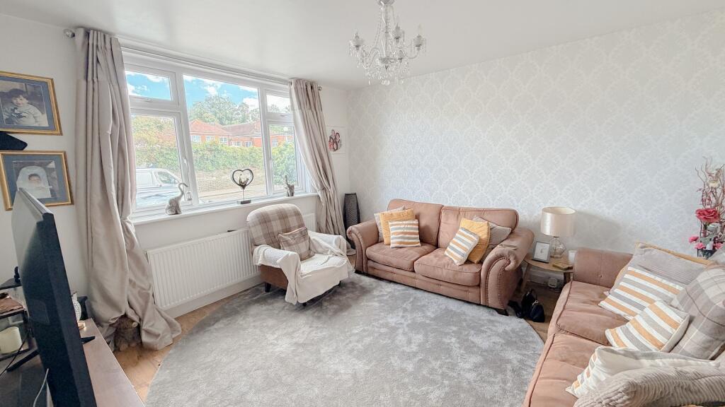 House in Carshalton, The Wrythe - More