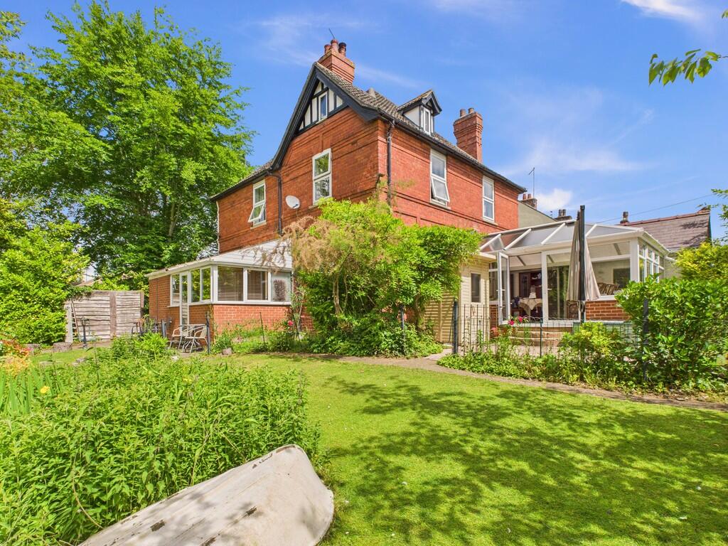 Main image of property: Tor-o-moor Road, Woodhall Spa