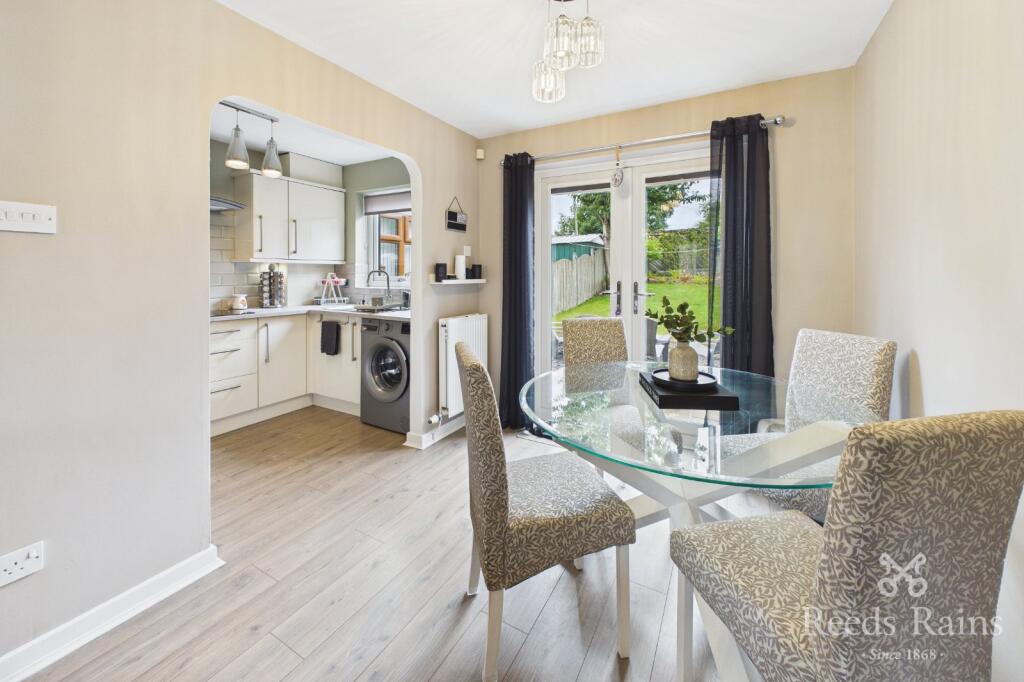 House in Bradford, West Yorkshire - View 4