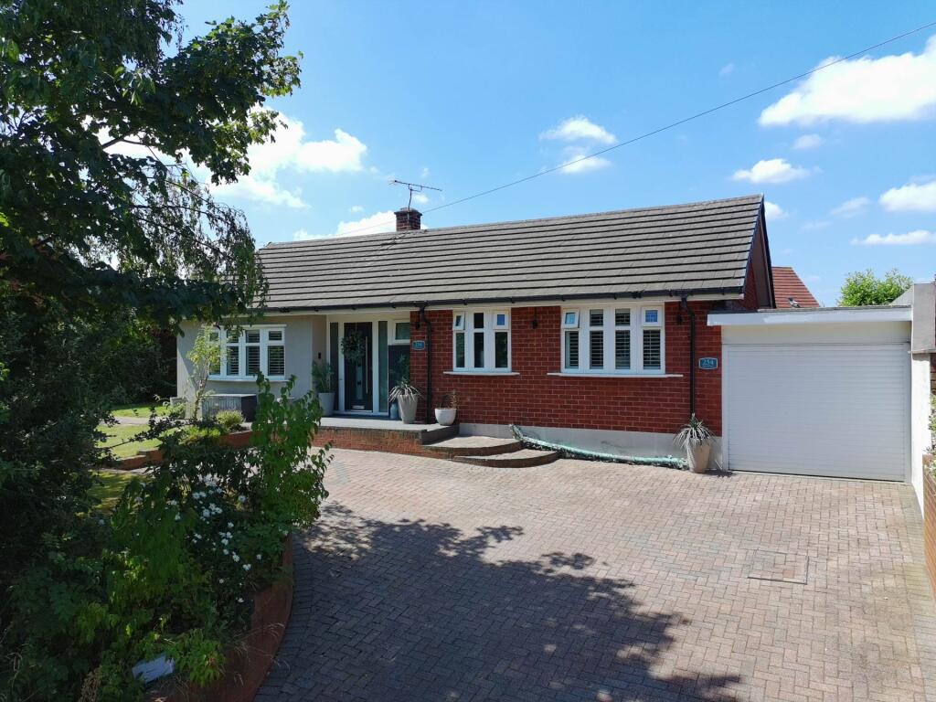 Main image of property: Broadway, Chadderton
