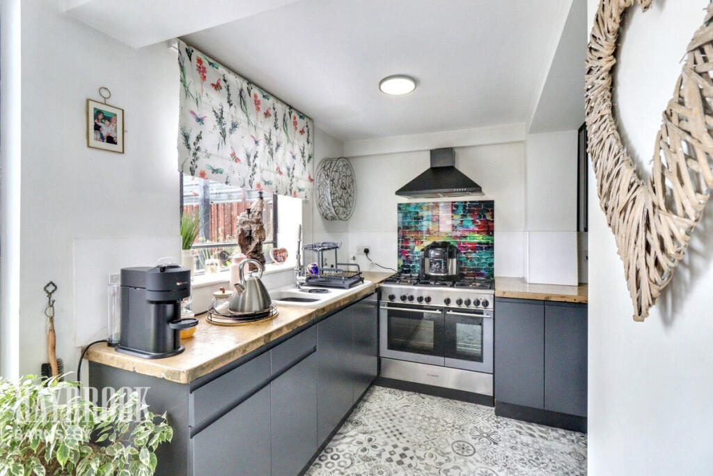 4-bed detached on 98 Grange Lane, £300,000