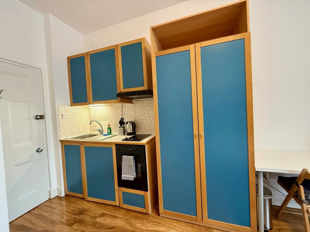 Studio flat for rent