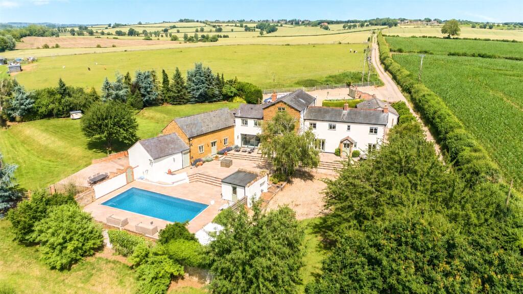 Main image of property: Merry Tom Lane, Chapel Brampton, Northamptonshire, NN6
