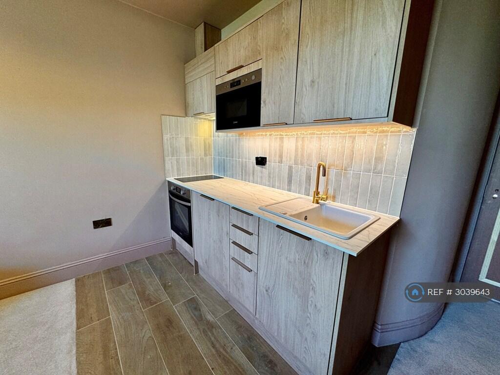 House in Truro, Redannick - More