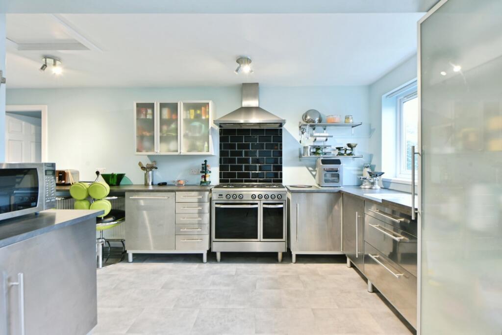Ardenfield, Haughton Green, Denton, Manchester, Greater Manchester, M34 photo 4