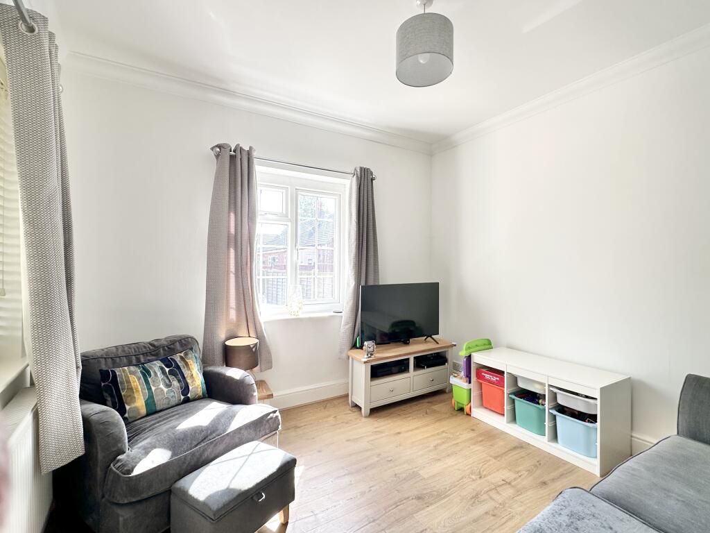 Imperial Terrace, Woodfield Grove, Sale, Trafford photo 4