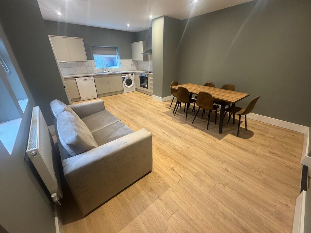 1 bedroom house share for rent