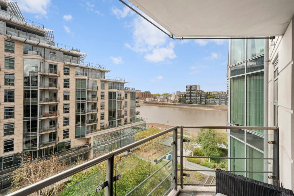 Apartment in London - More
