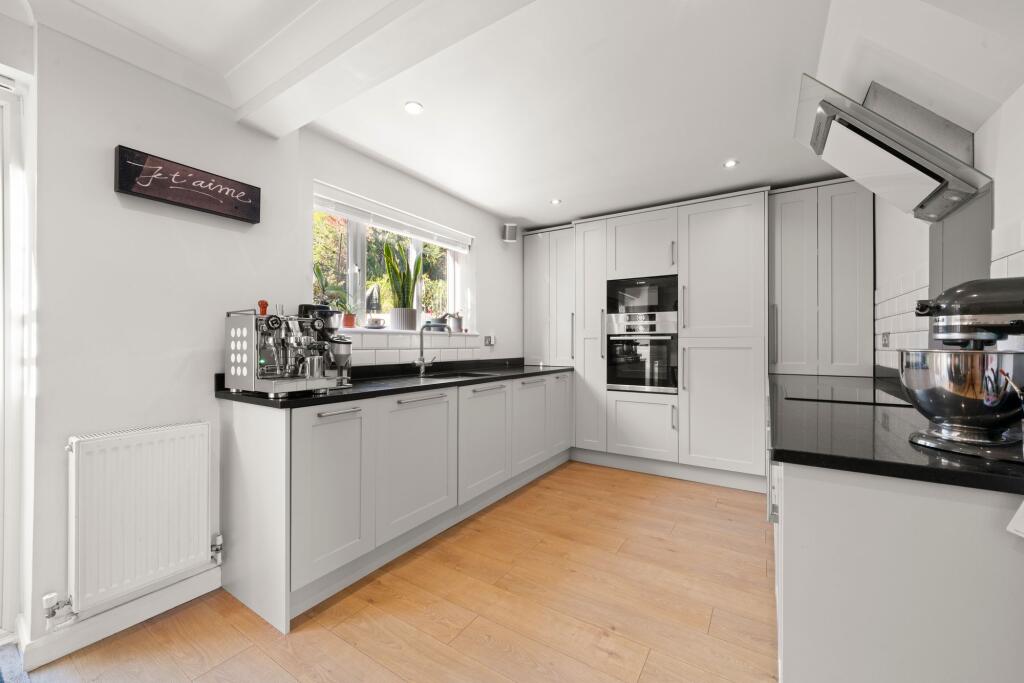 House in Elmbridge, Cobham - View 4