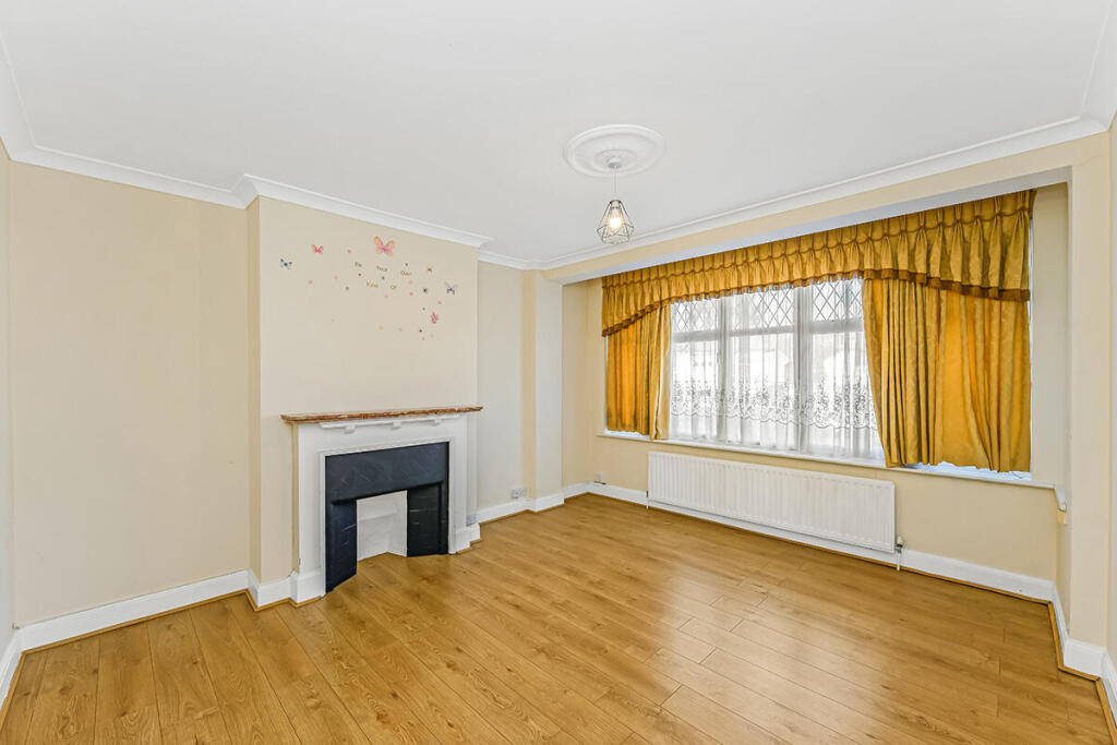 Seafield Road, London, N11 - View 4