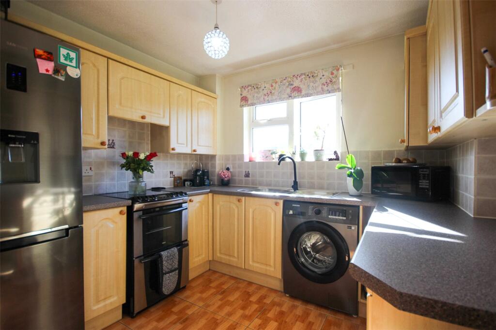 Apartment in Milton Keynes - View 4