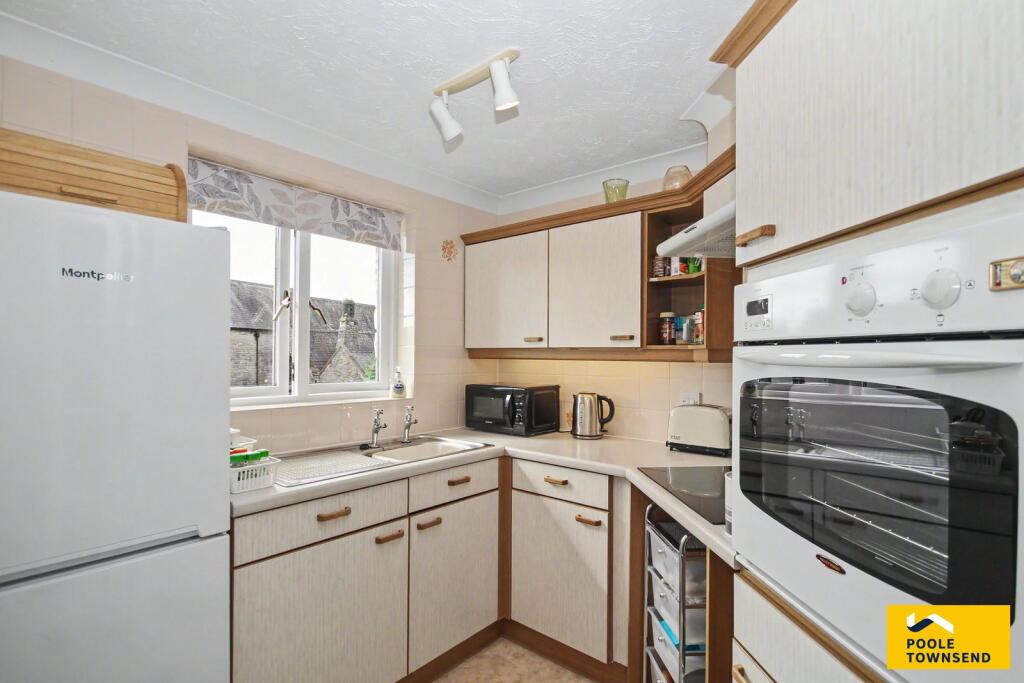 Apartment in Grange-over-Sands, Westmorland and Furness - View 4