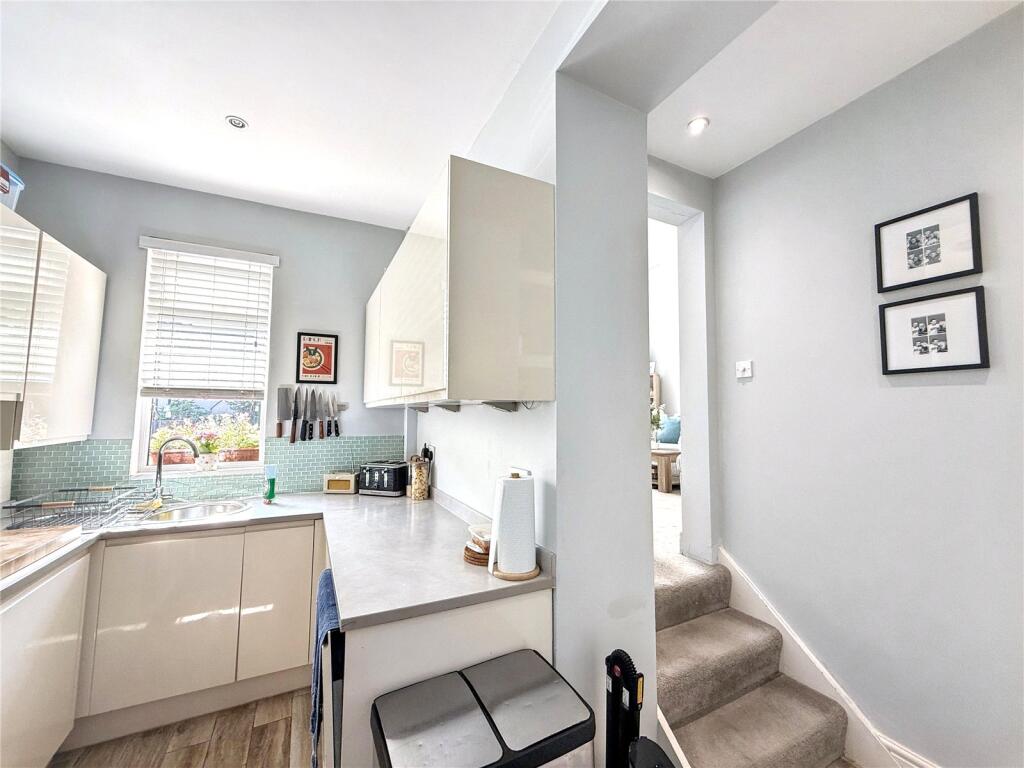 Apartment in London - View 5