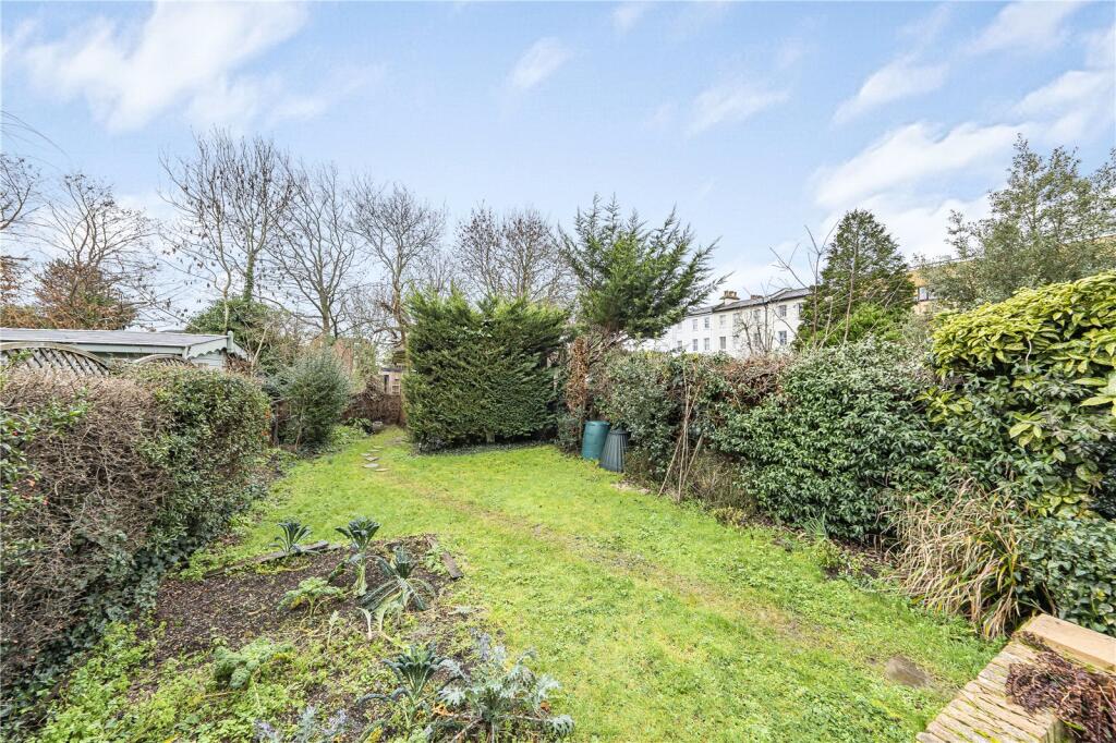Grove Road, Isleworth photo 3