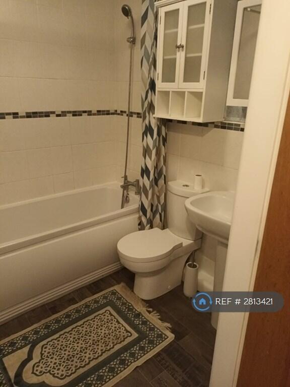 Main image of property: Tudor Way, Leeds, LS11