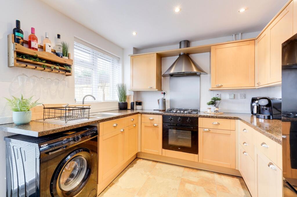 House in Ashfield, Edgewood, Hucknall - View 3