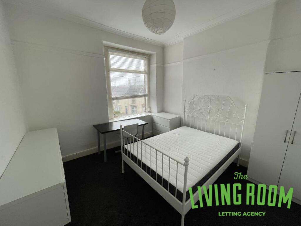 Apartment in Swansea - View 4
