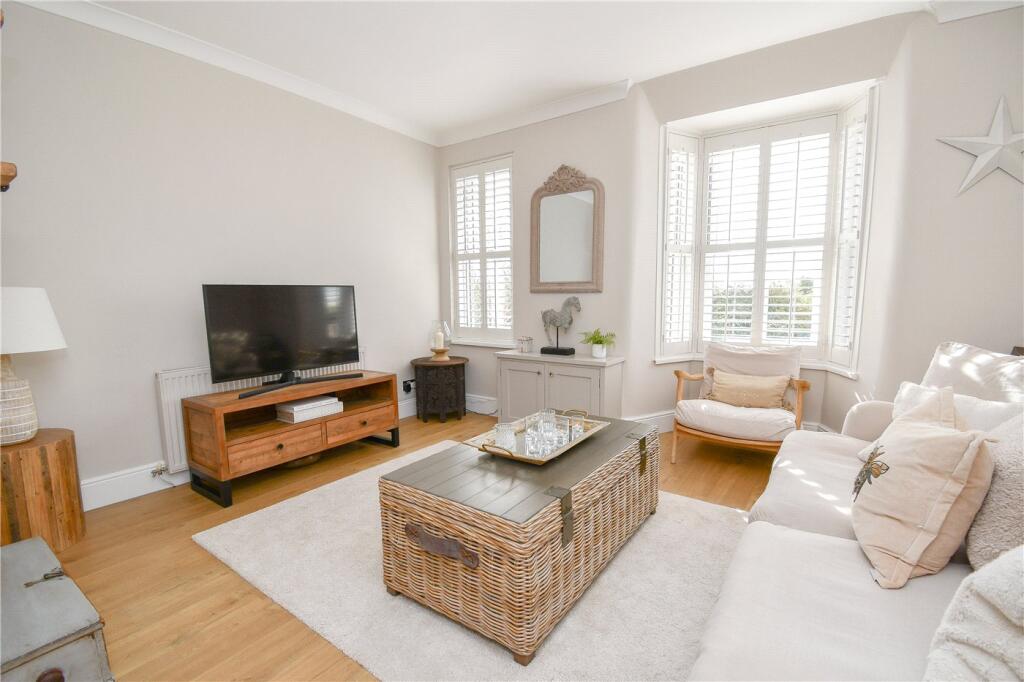West Grove, Heswall, Wirral photo 2