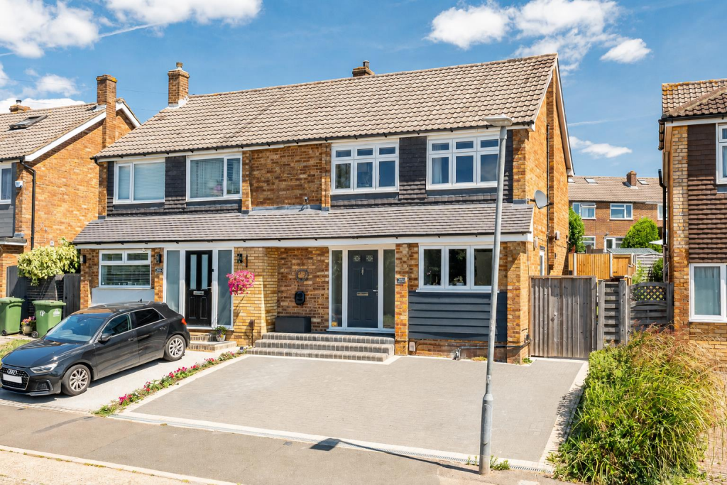 Main image of property: Hammondstreet Road, West Cheshunt