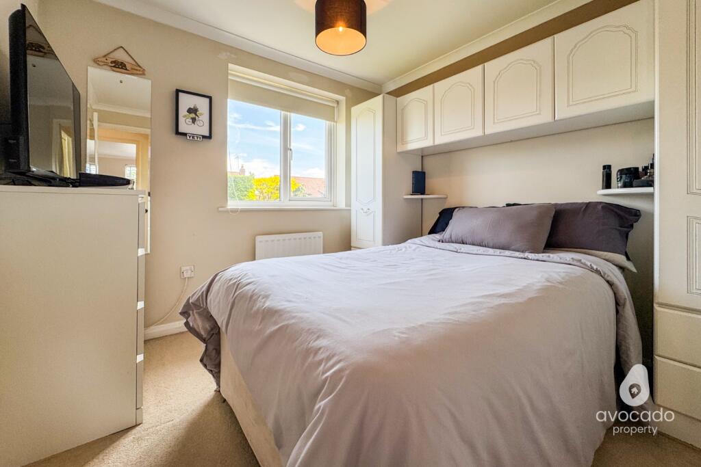 House in Reading, Lower Earley, Earley - More
