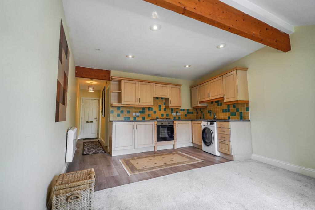 Apartment in Chelmsford - View 5