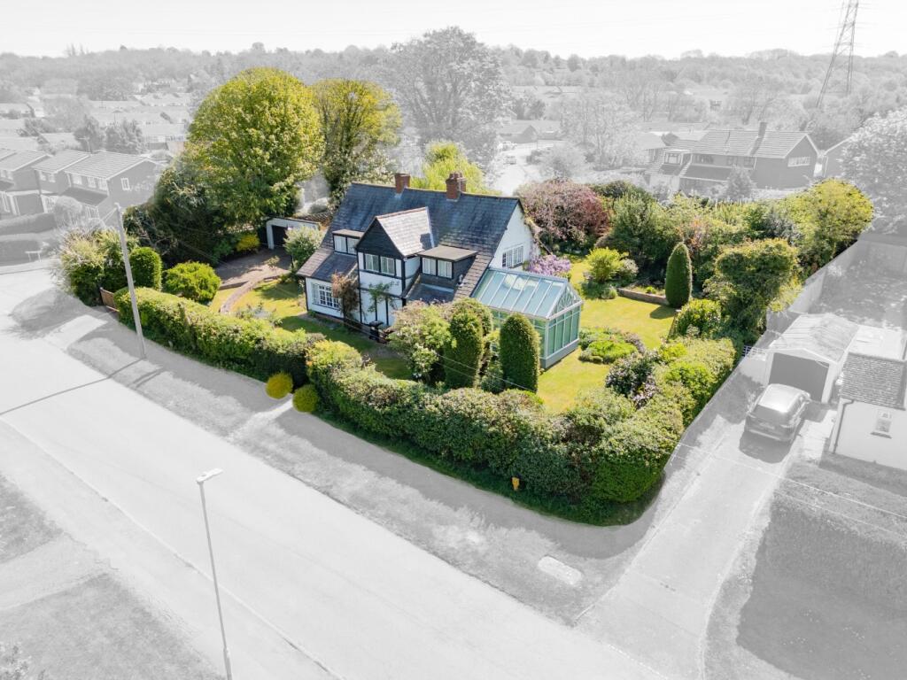 Main image of property: 38 Norton Road, Daventry, NN11 4GX