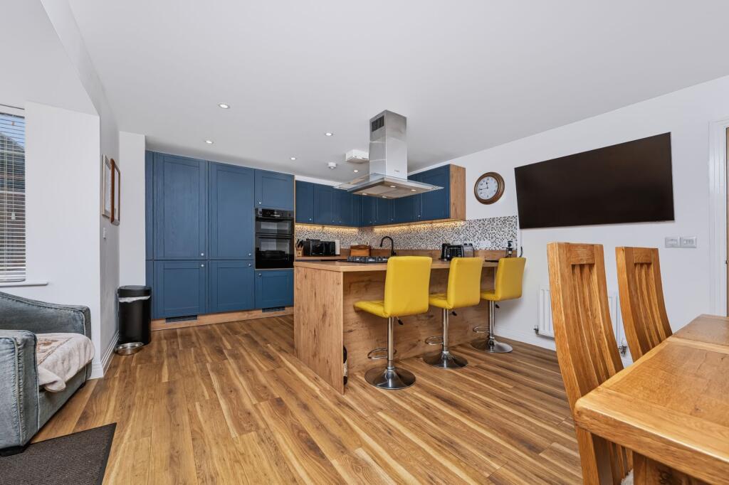 House in Solihull, Balsall - More