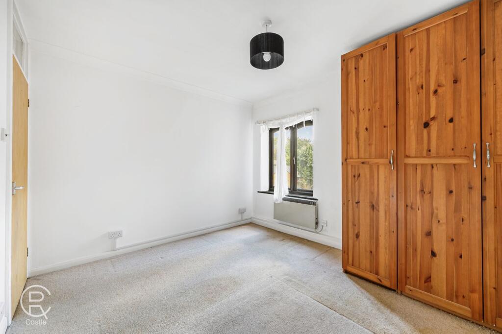 Apartment in London, Hanwell - View 4