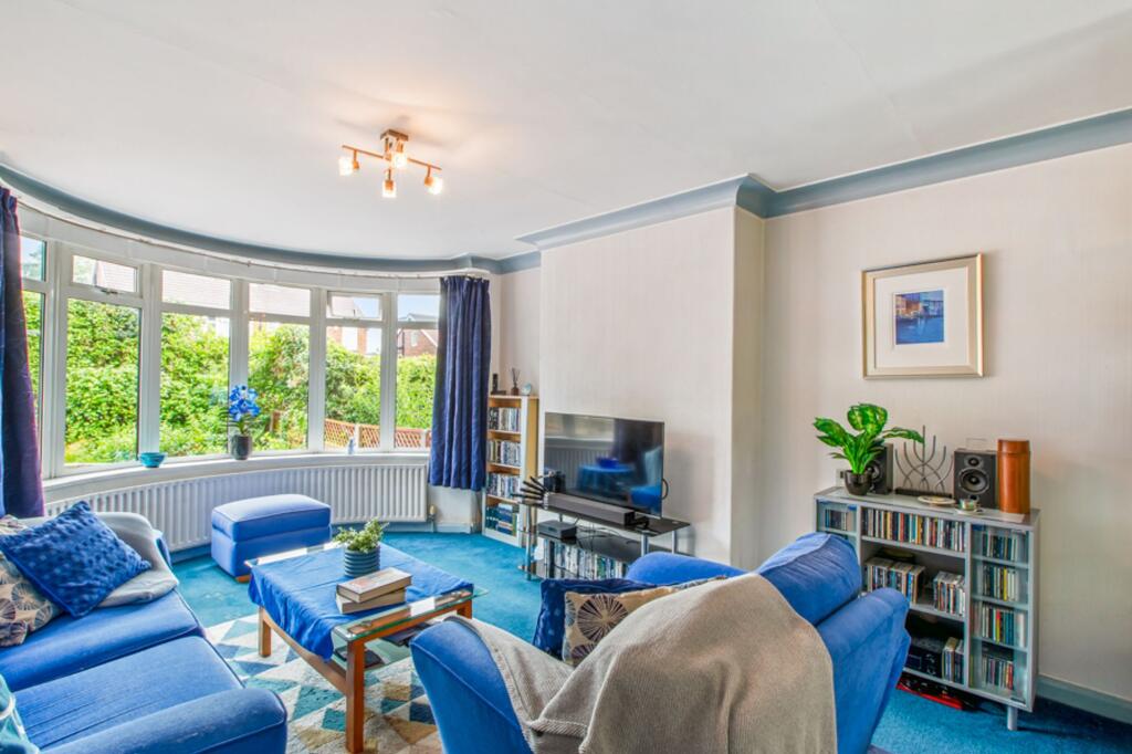 House in Leeds, West Yorkshire - View 2
