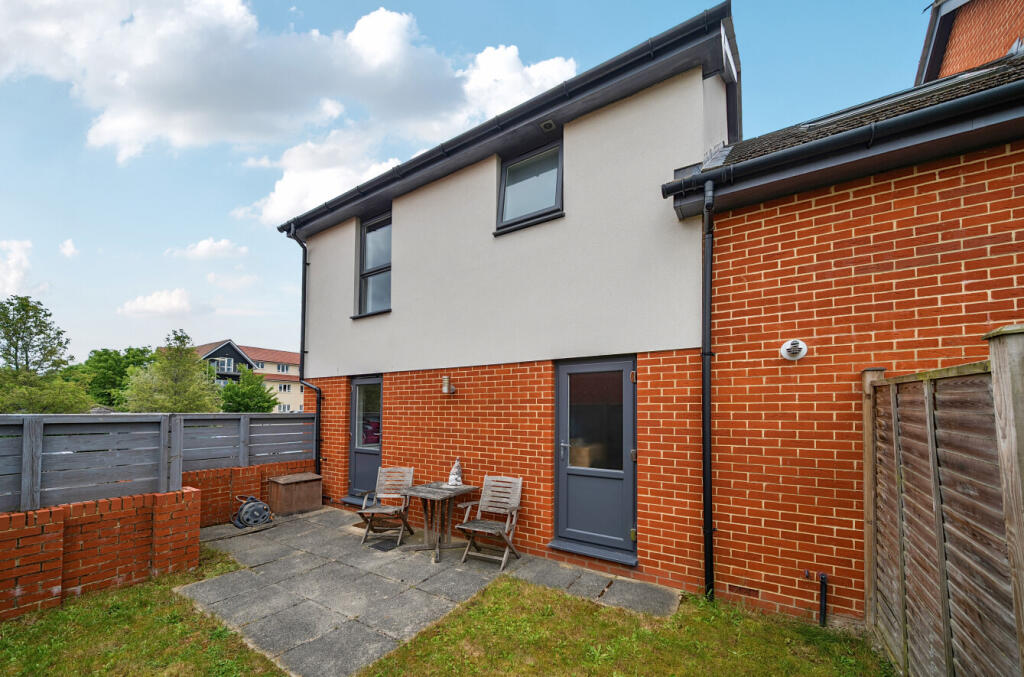 Main image of property: Redfields Meadow, Church Crookham, Fleet, Hart, GU52