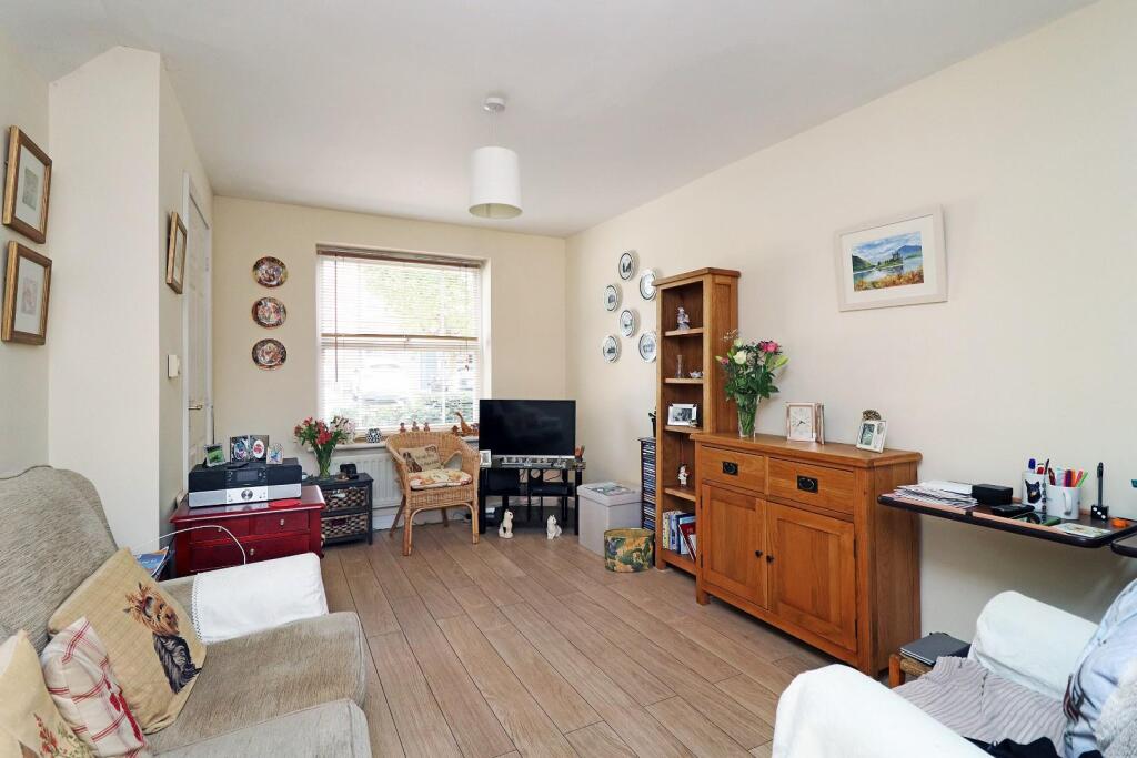 Braystones Close, Timperley photo 2