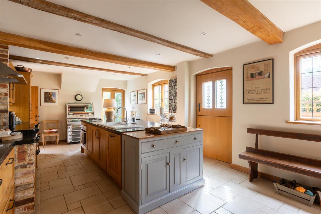 House in Wealden, Fletching - View 3