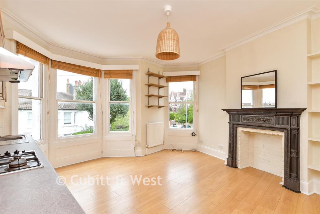 Apartment in Brighton - View 2
