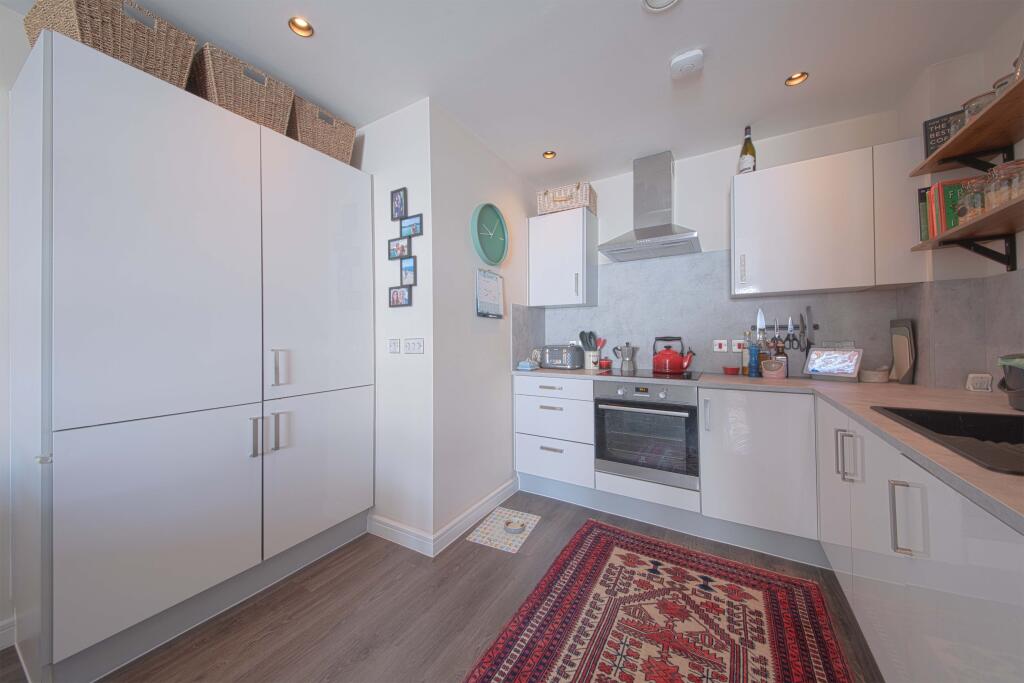 Apartment in Slough, Windsor and Maidenhead - More