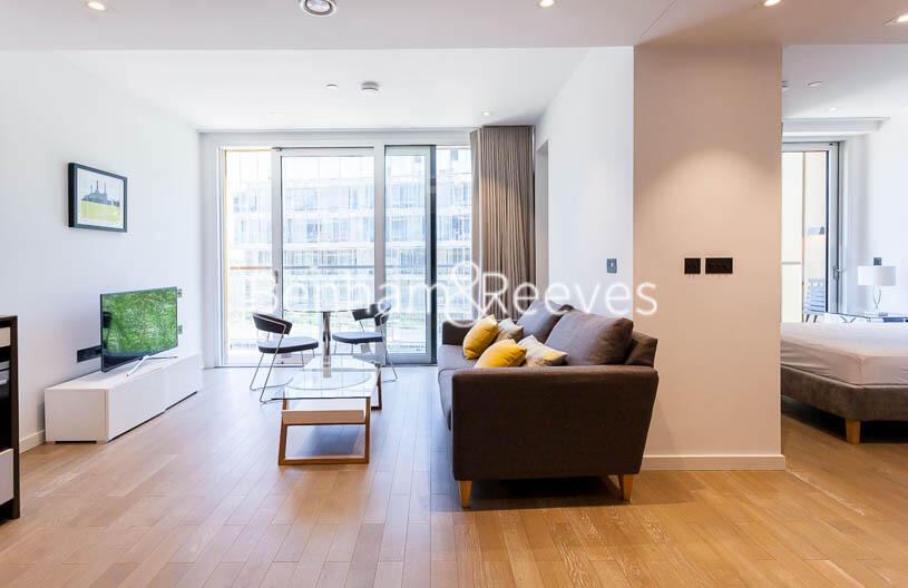 Studio flat for rent