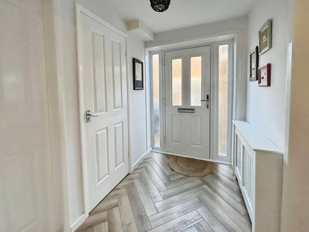 Redwood Close, Hartlepool photo 2