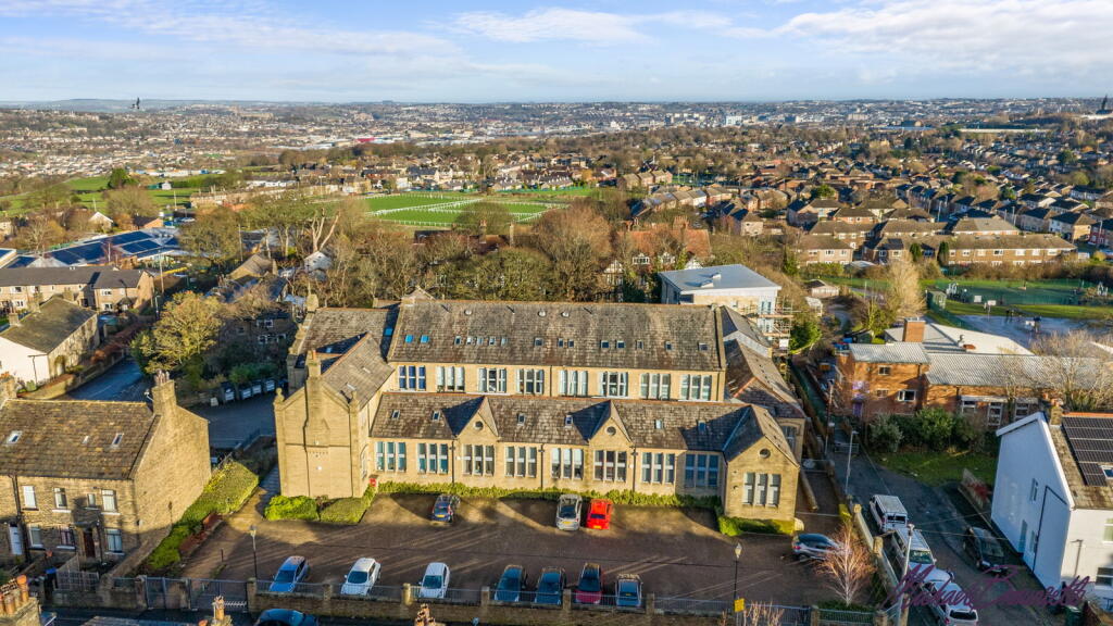 Green End, Clayton, Bradford, BD14 6AF