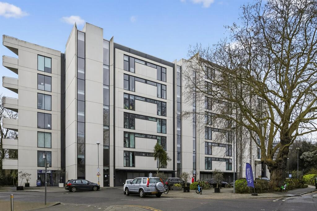 Main image of property: Colonial Drive, London