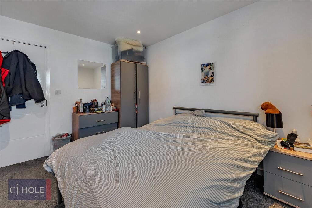 6 bedroom apartment for rent