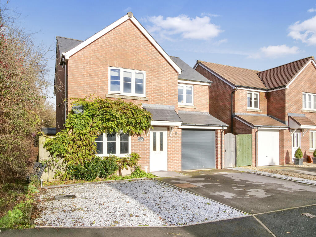 4-bed detached on Snowdrop Wynde, Shaftesbury, Dorset, £375,000