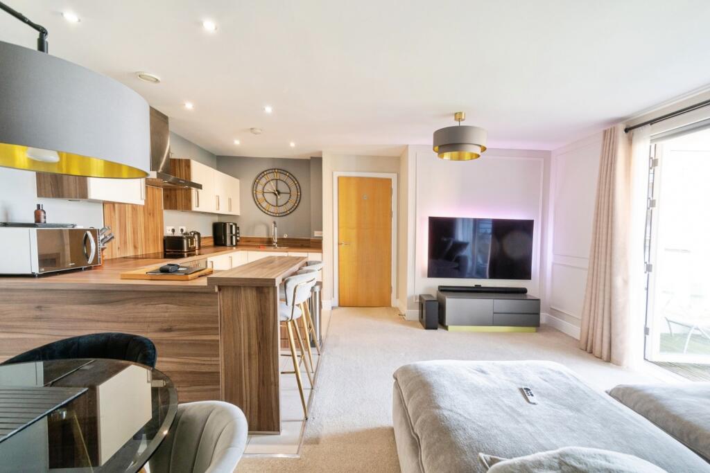 Apartment in Newport, Pillgwenlly - View 3
