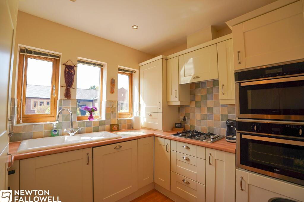 House in Bassetlaw, Hallcroft - View 4