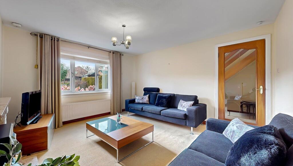 24 Duchess Court, Hamilton, ML3 7DW photo 3