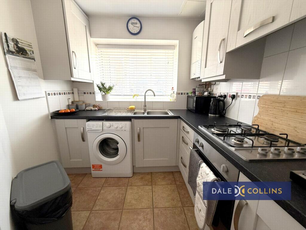 House in Stoke-on-Trent, Sandford Hill - View 3