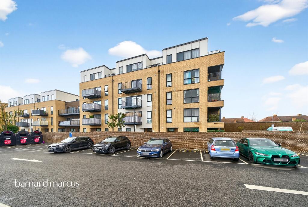 Main image of property: Reeve Street, Feltham
