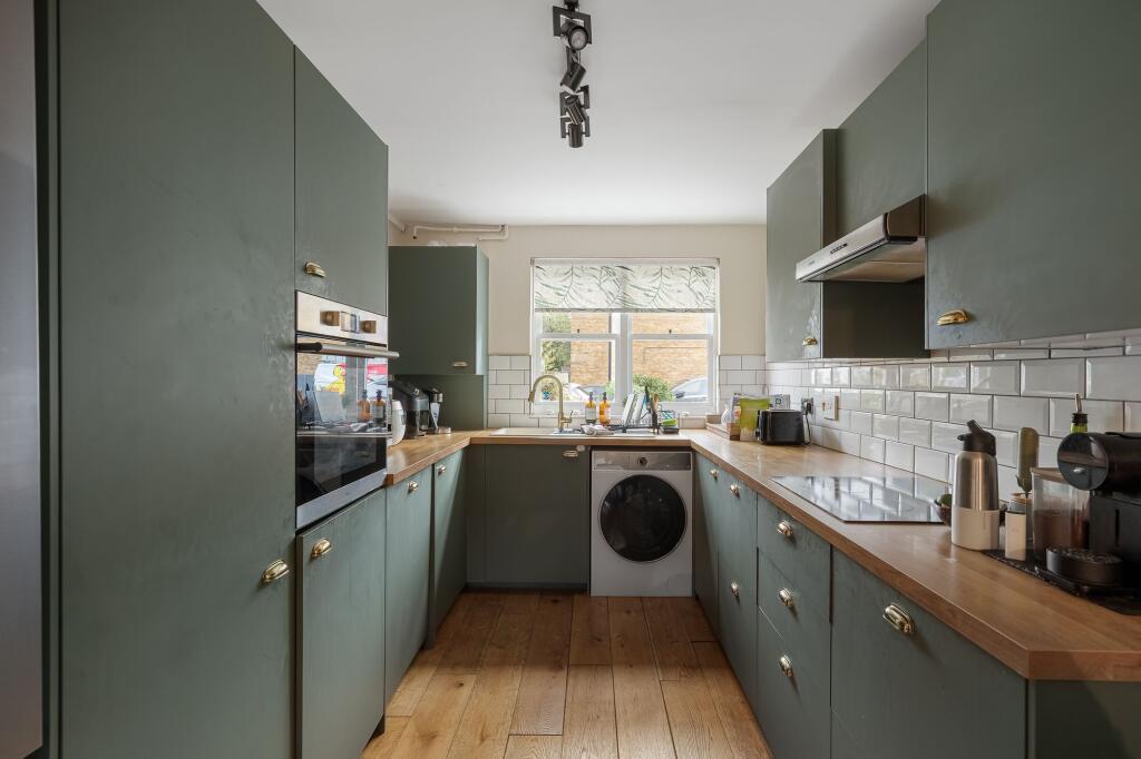 House in London - View 3