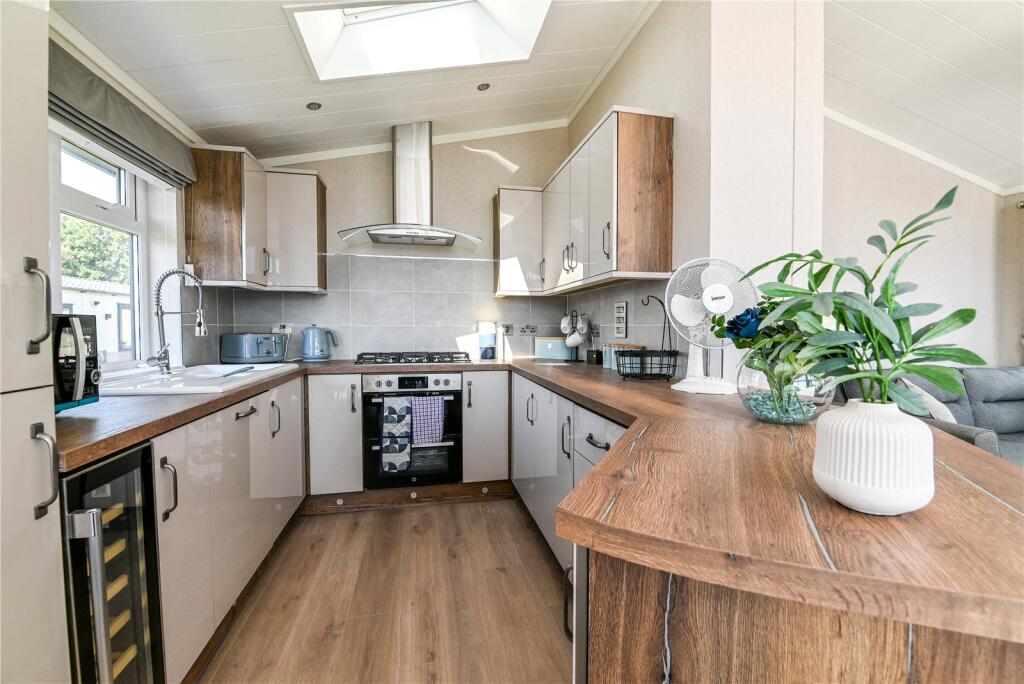 House in New Forest, Ashley, New Milton - View 5
