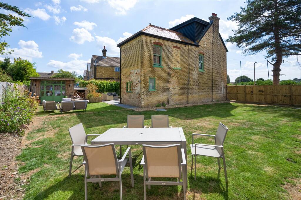 House in Canterbury - View 4
