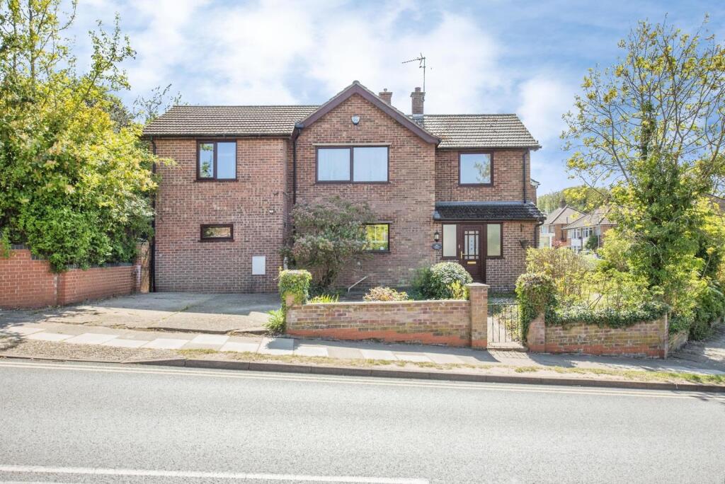 Main image of property: Oulton Road, Ipswich, Suffolk, IP3